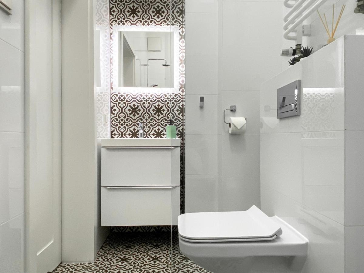 Beautiful Studio For Couples With Air Conditioning - Old Town & Main Station Krakow Exterior photo